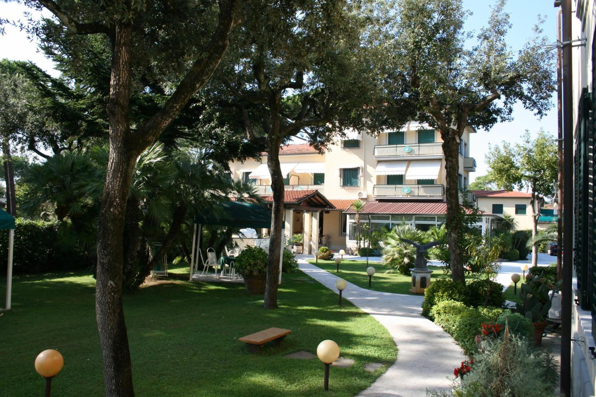 Hotel Verdemare Marina di Pietrasanta Eksteriør billede
