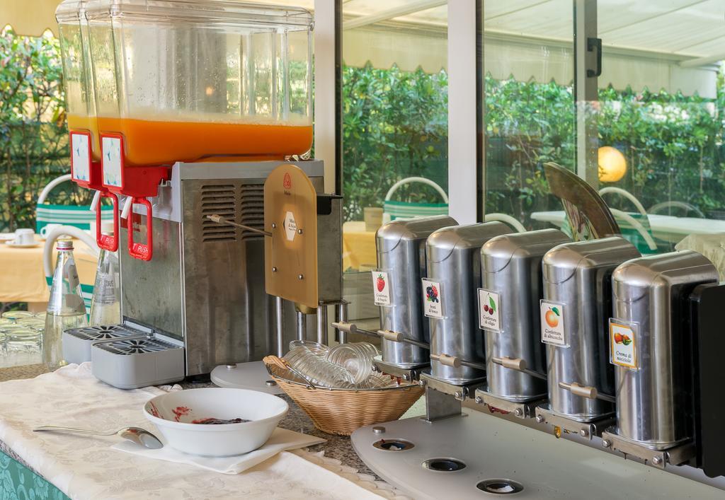 Hotel Verdemare Marina di Pietrasanta Eksteriør billede