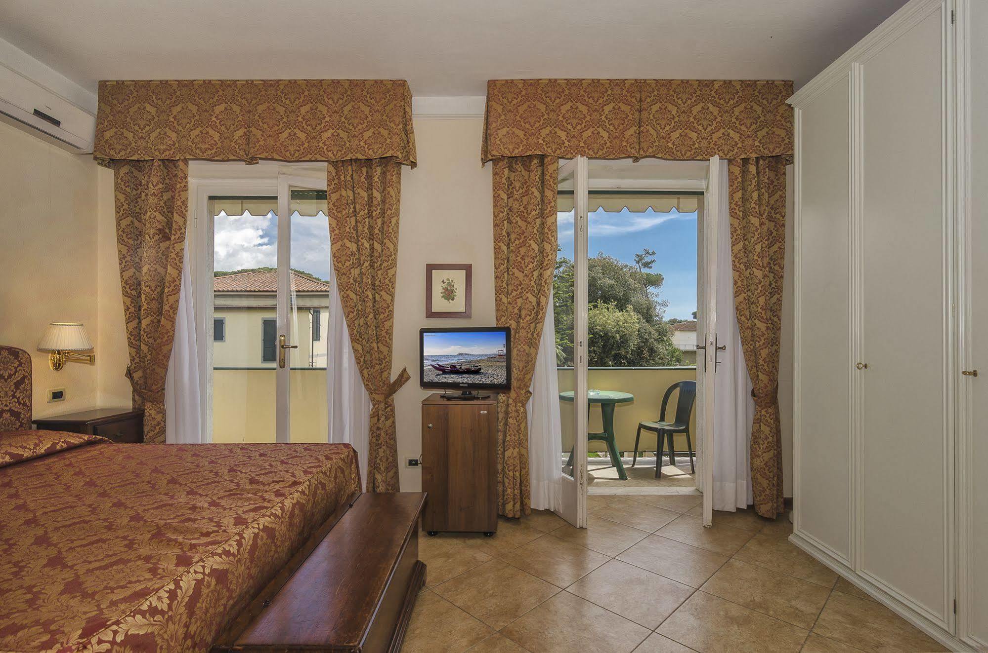 Hotel Verdemare Marina di Pietrasanta Eksteriør billede
