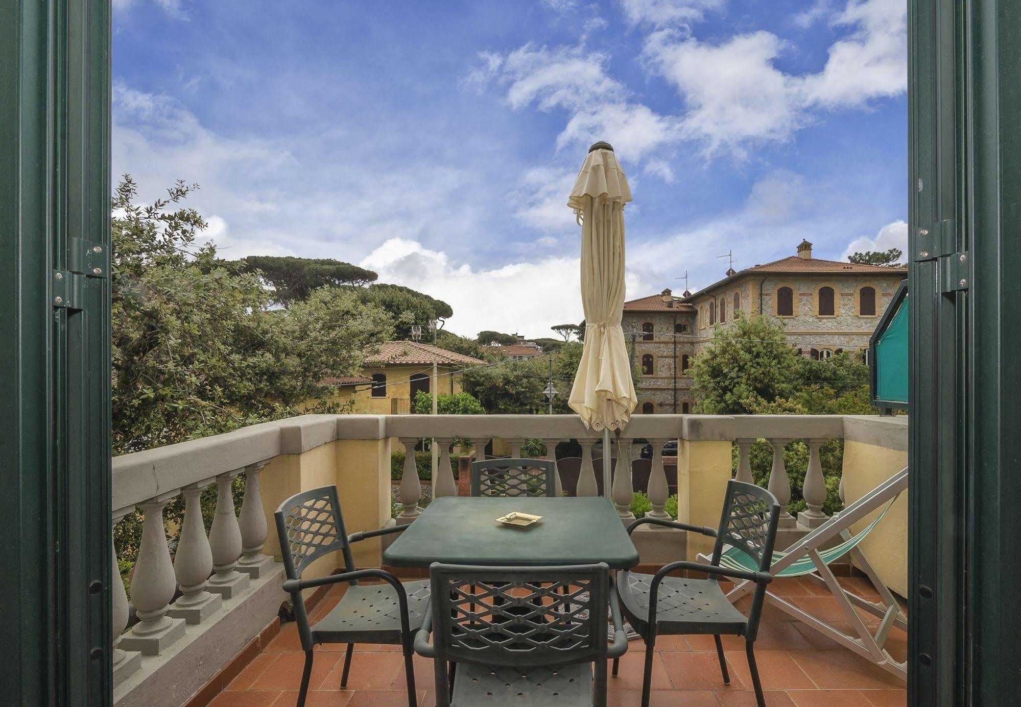 Hotel Verdemare Marina di Pietrasanta Eksteriør billede