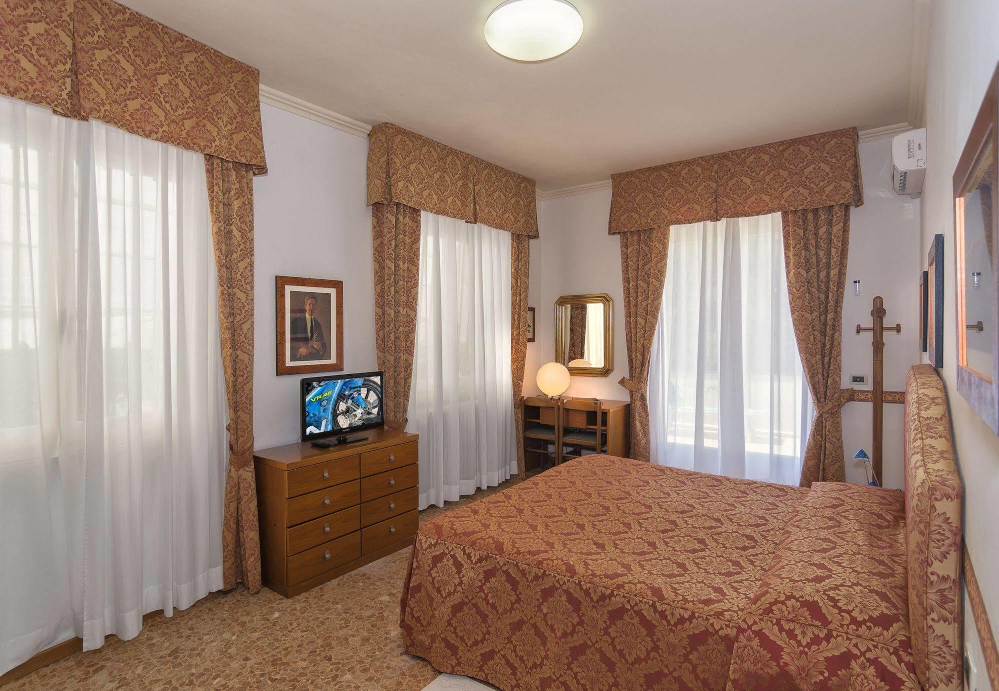 Hotel Verdemare Marina di Pietrasanta Eksteriør billede