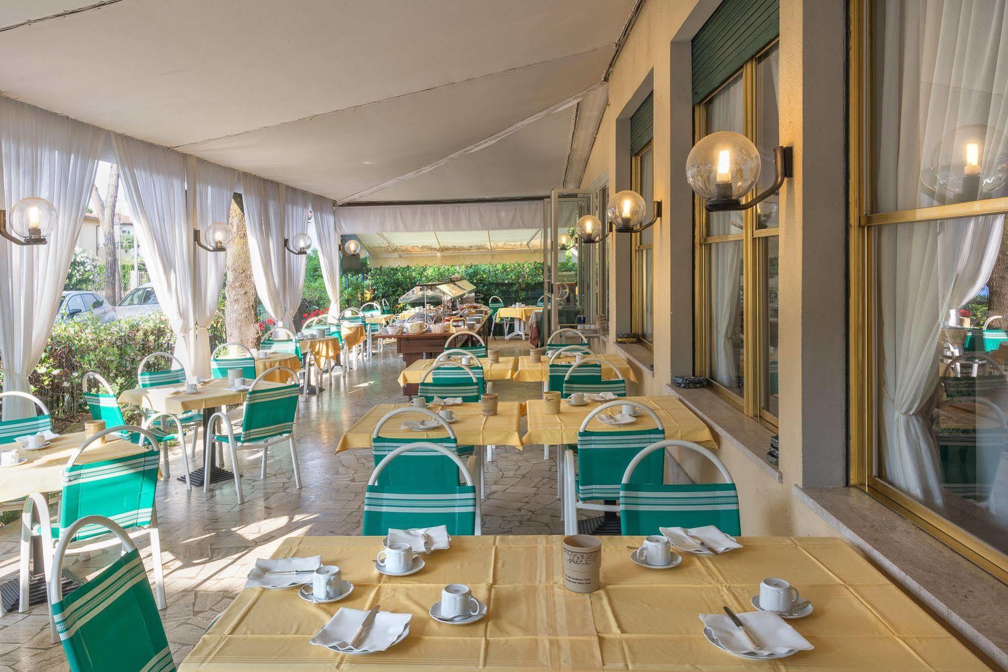 Hotel Verdemare Marina di Pietrasanta Eksteriør billede