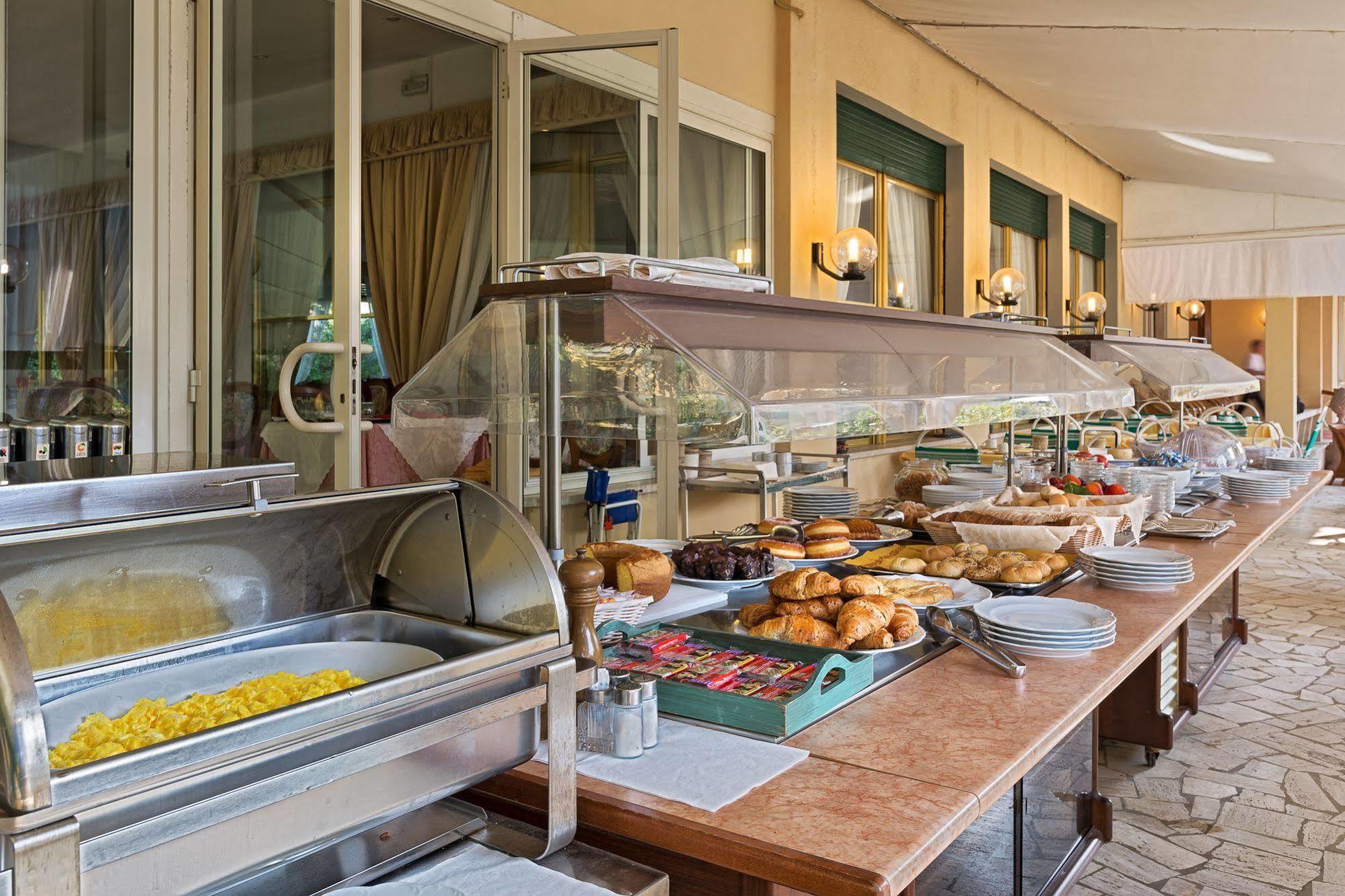 Hotel Verdemare Marina di Pietrasanta Eksteriør billede
